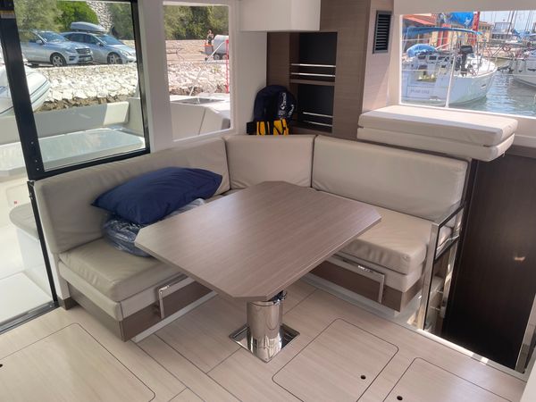 Leopard 42 | Sunsail 22