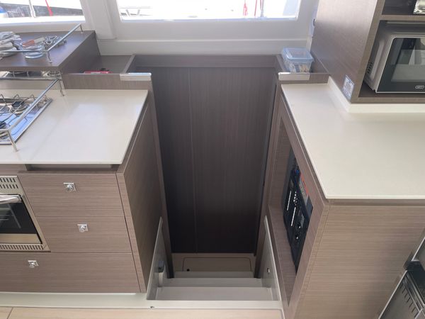 Leopard 42 | Sunsail 22