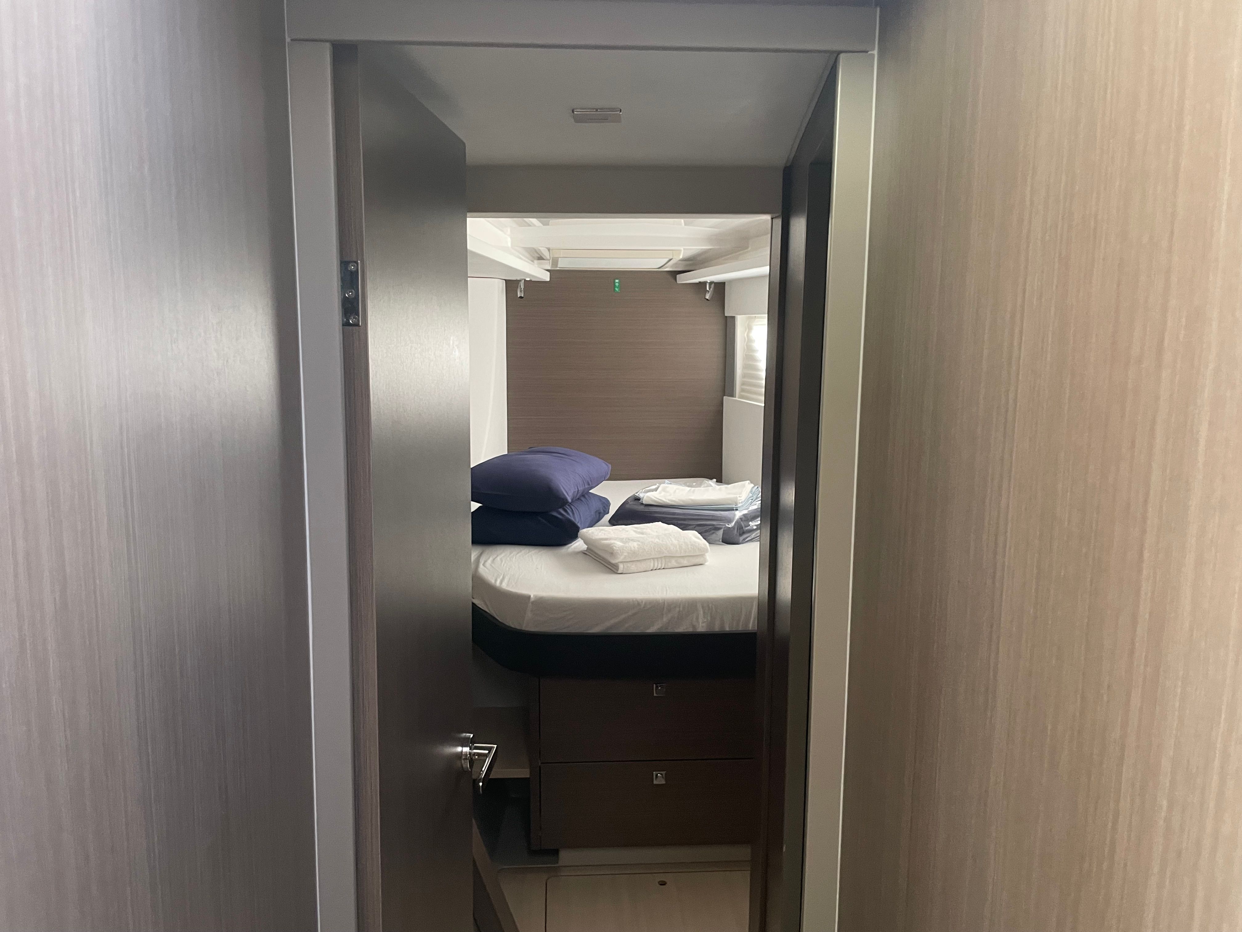 Leopard 42 | Sunsail 22