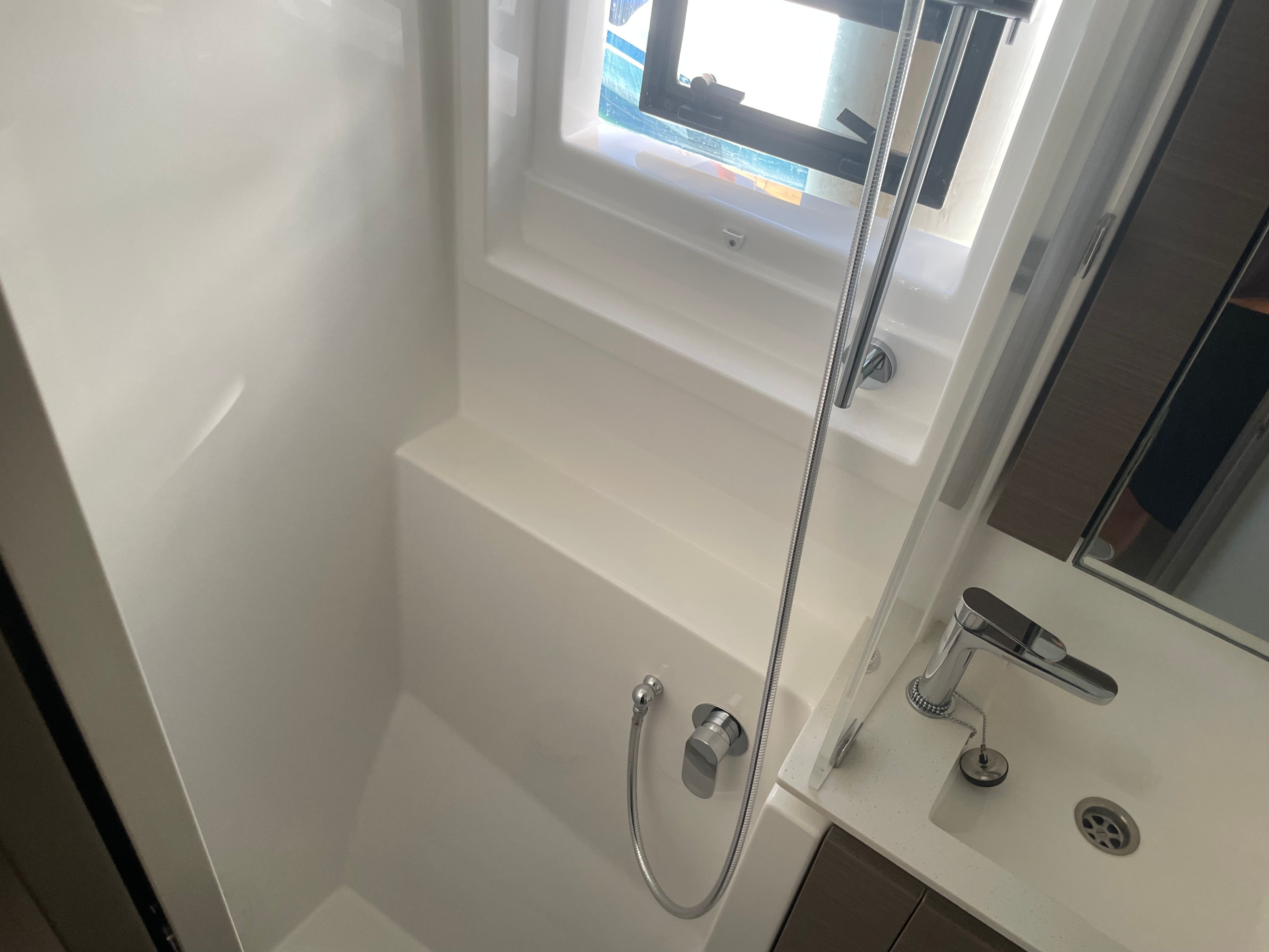 Leopard 42 | Sunsail 22