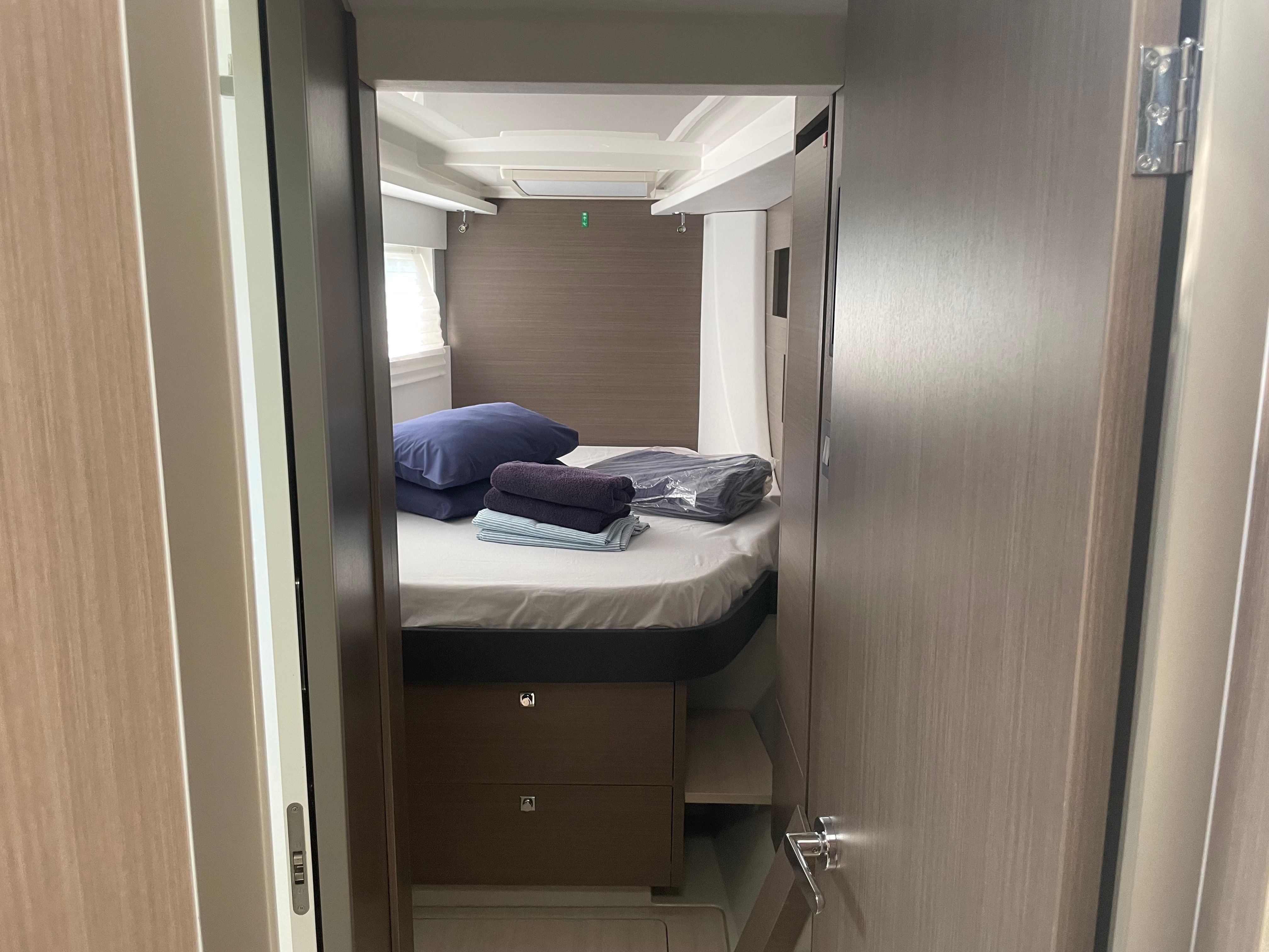 Leopard 42 | Sunsail 22