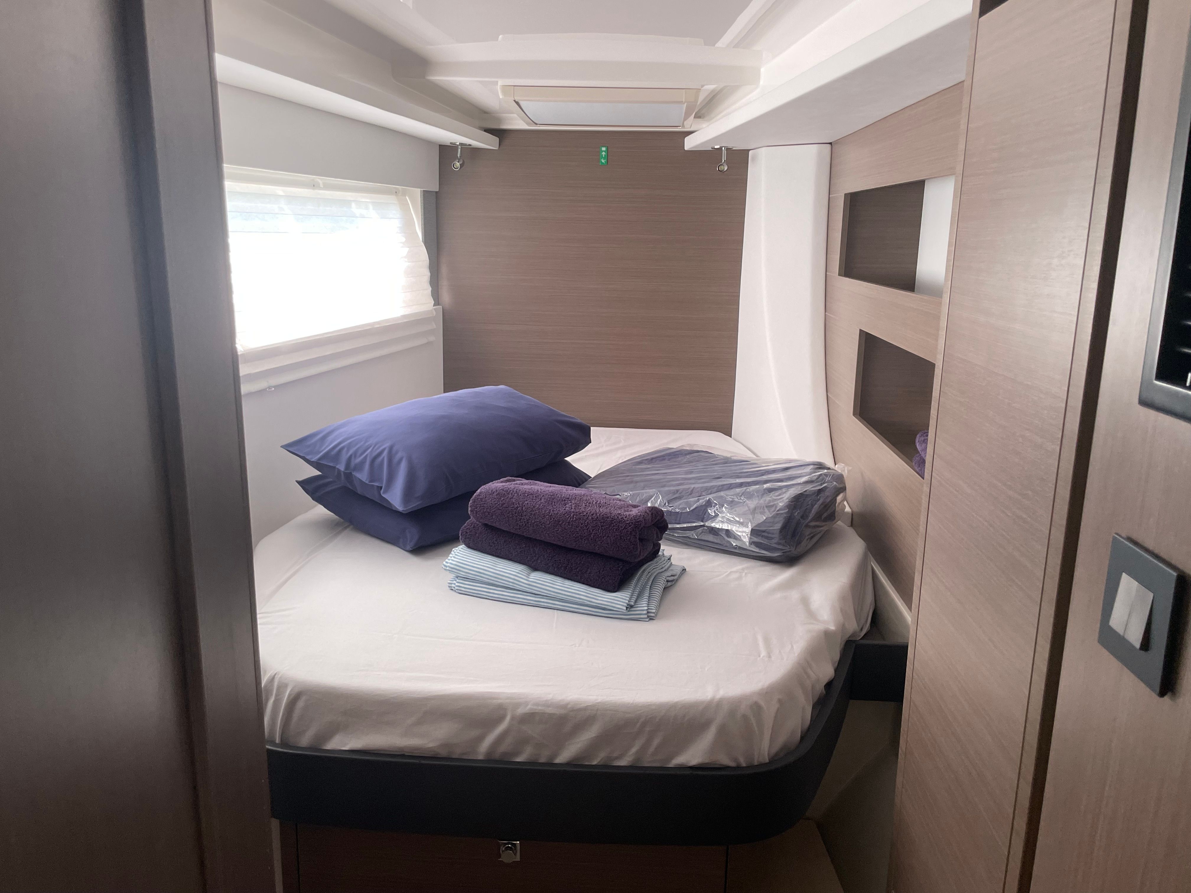 Leopard 42 | Sunsail 22