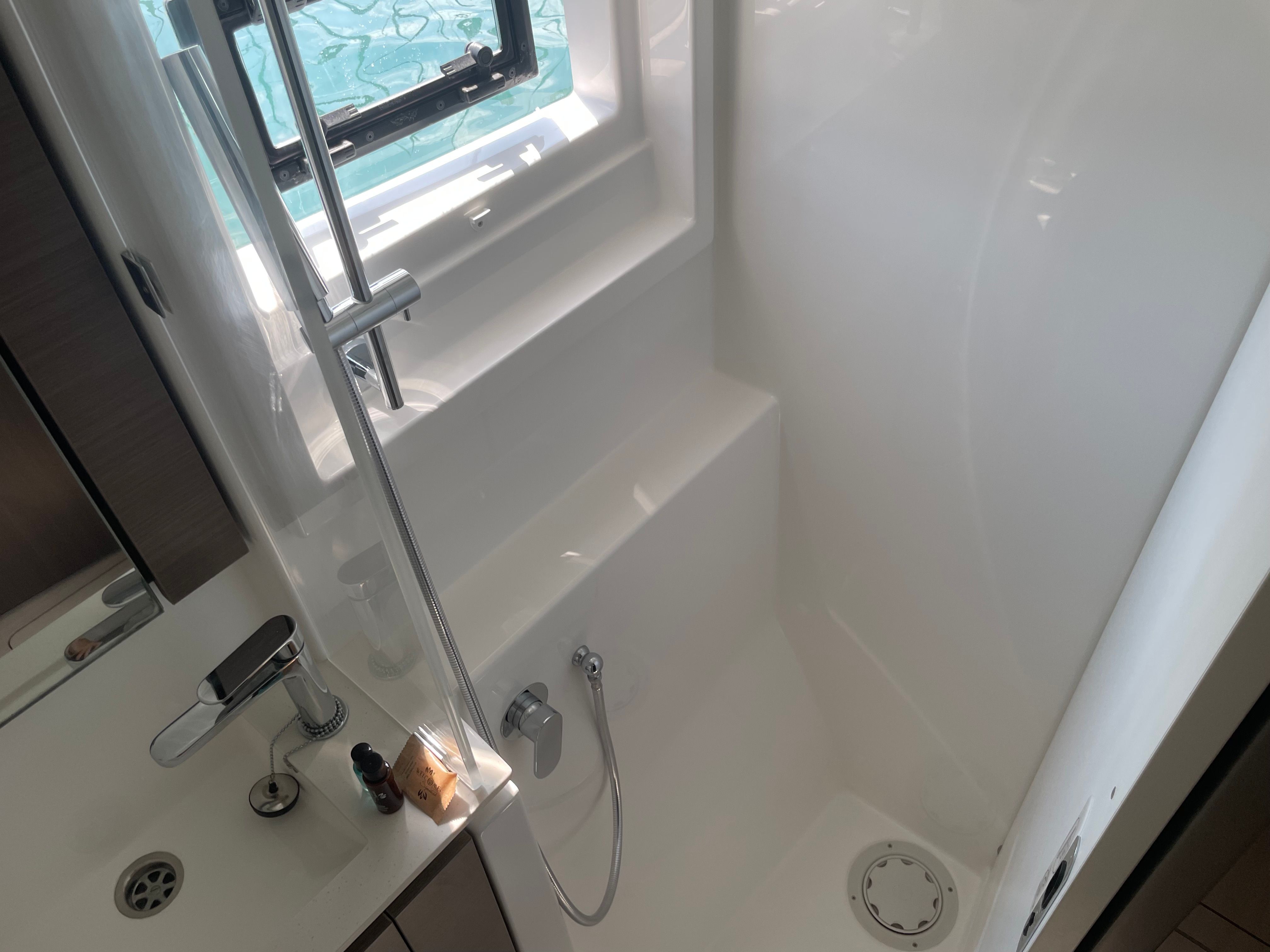 Leopard 42 | Sunsail 22