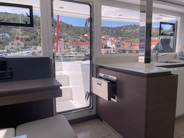 Leopard 42 | Sunsail 22