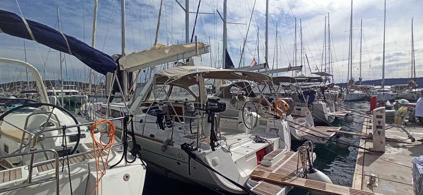 Beneteau Oceanis 45 | Pomerol