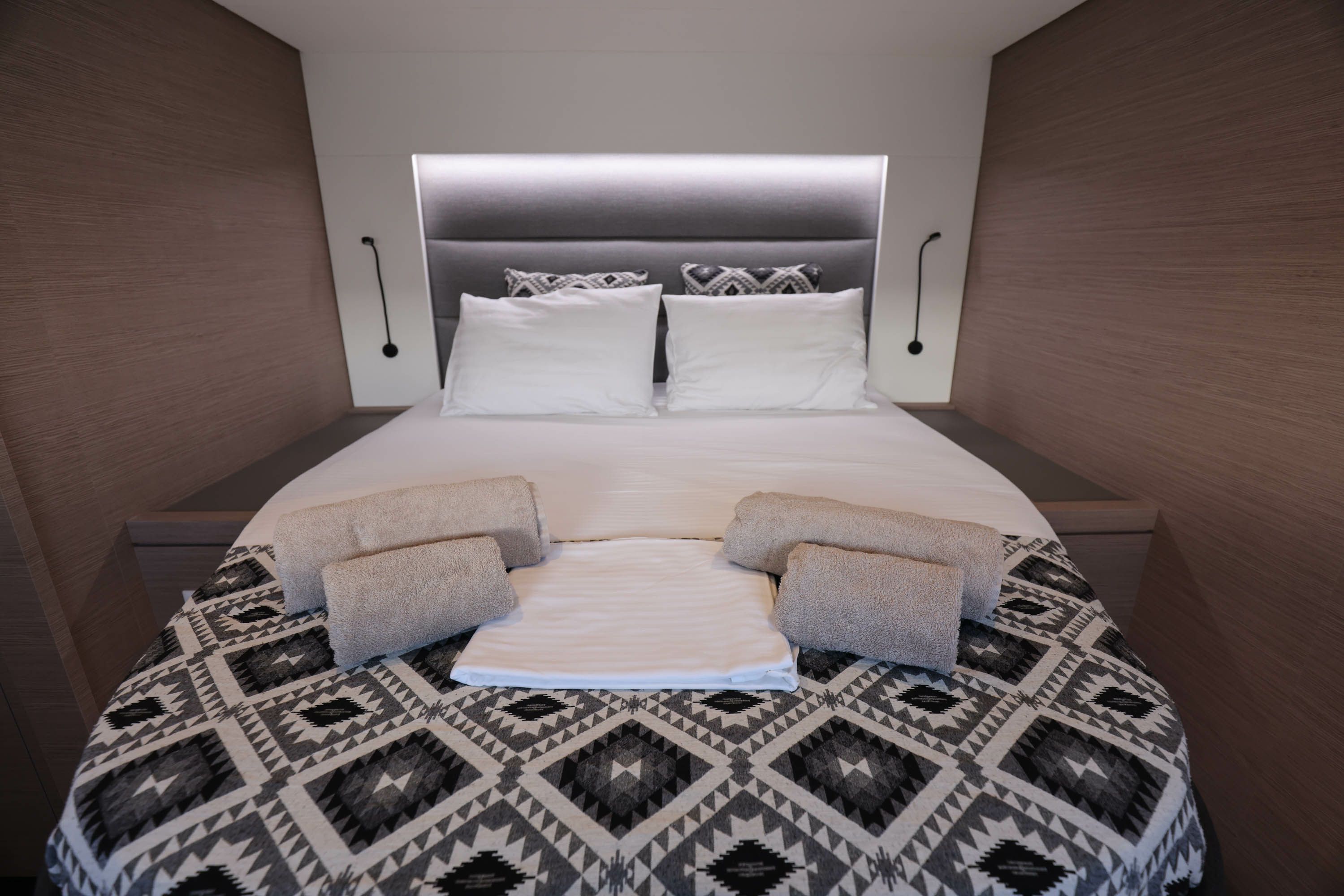 Fountaine Pajot Tanna 47 | Aquarella