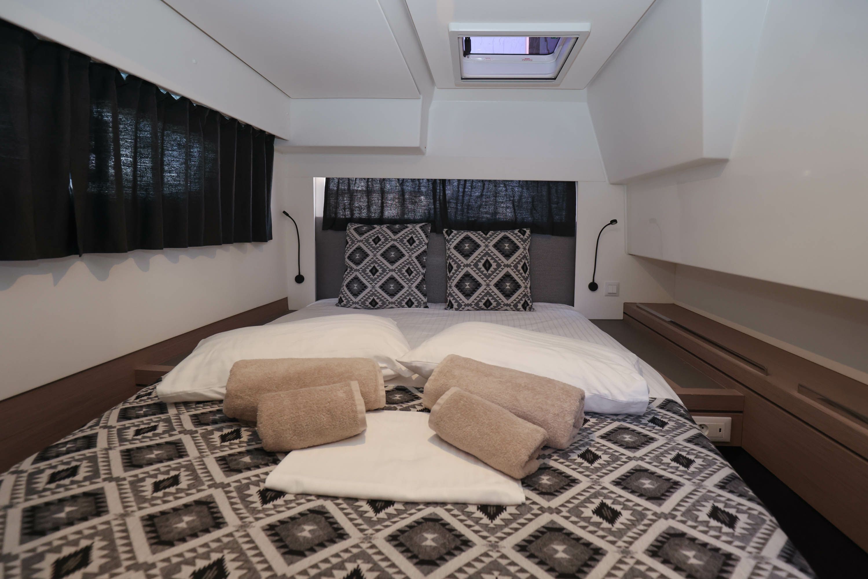 Fountaine Pajot Tanna 47 | Aquarella