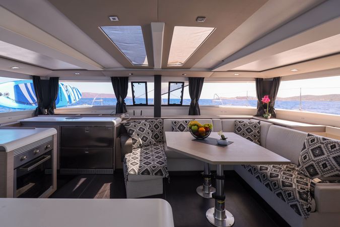 Fountaine Pajot Tanna 47 | Aquarella
