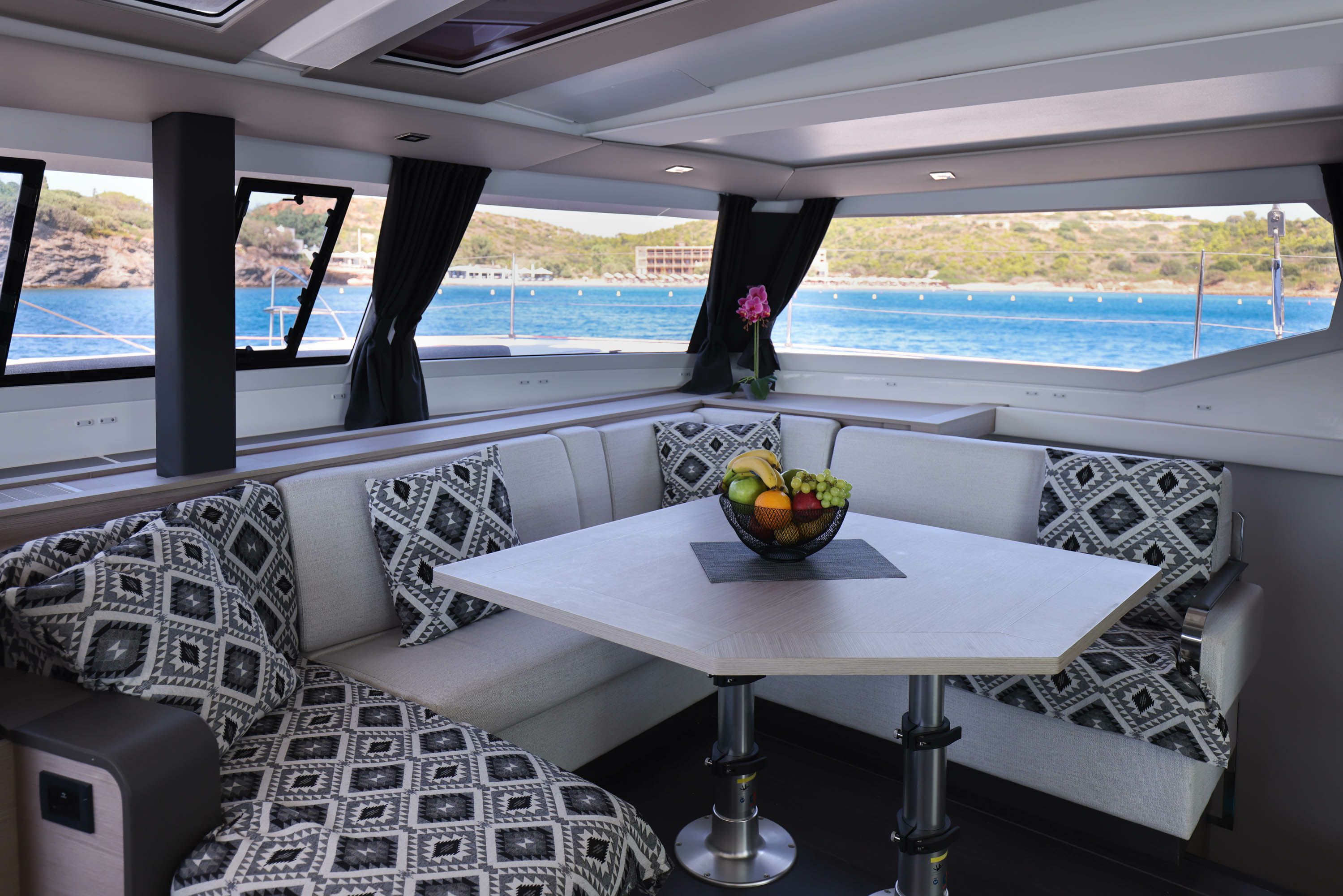 Fountaine Pajot Tanna 47 | Aquarella