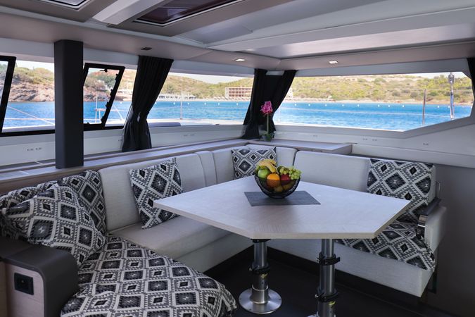 Fountaine Pajot Tanna 47 | Aquarella