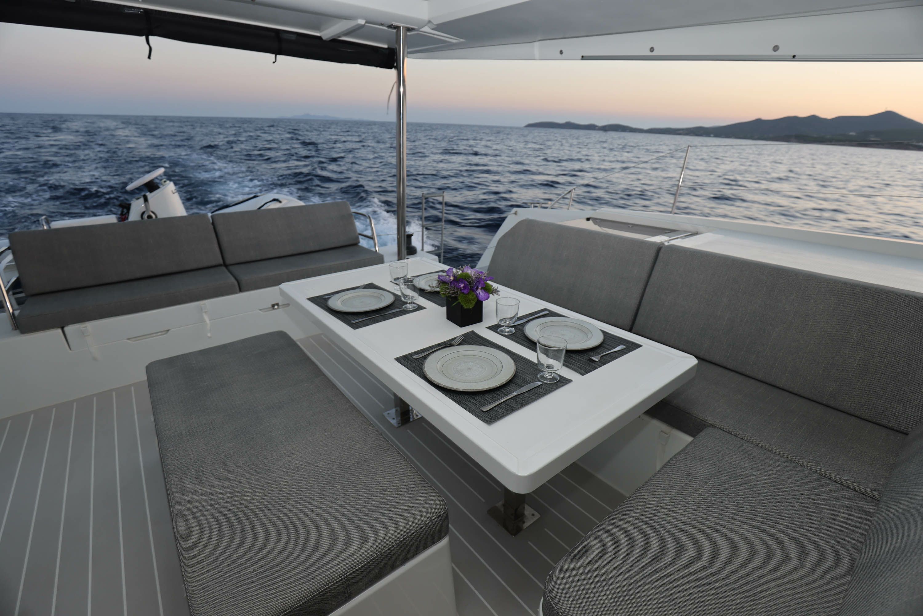 Fountaine Pajot Tanna 47 | Aquarella