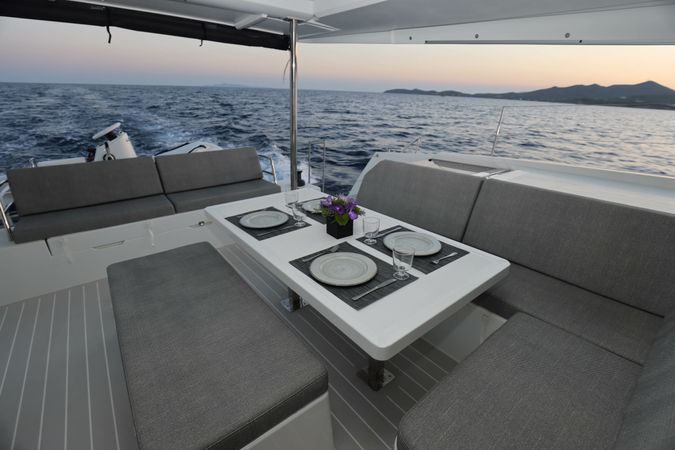 Fountaine Pajot Tanna 47 | Aquarella