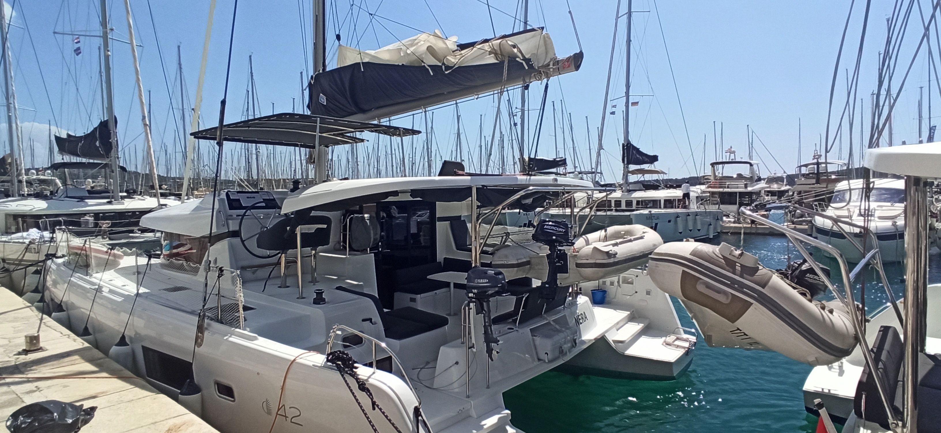 Lagoon 42 | Nera