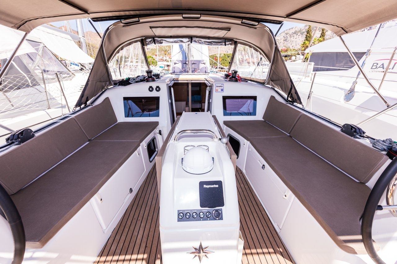 Jeanneau Sun Odyssey 410 | Feel The Magic