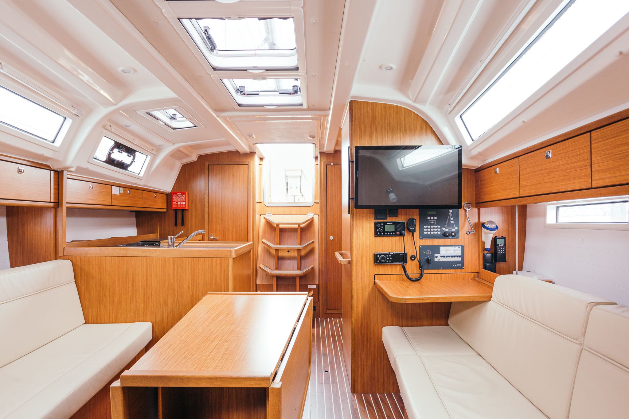 Bavaria Cruiser 37 | Coachina