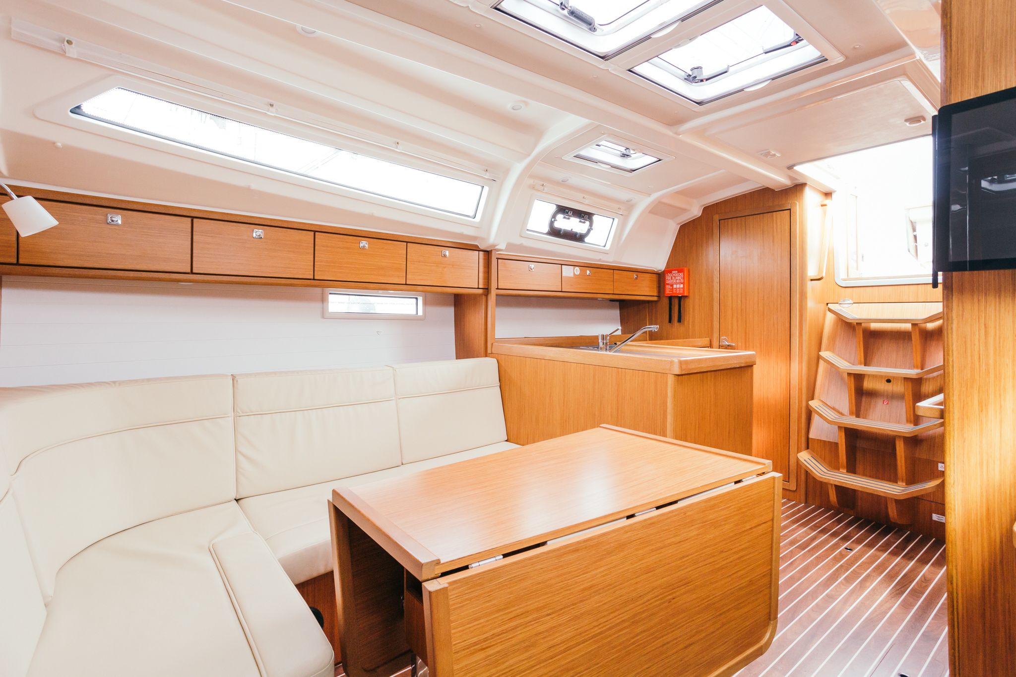 Bavaria Cruiser 37 | Coachina