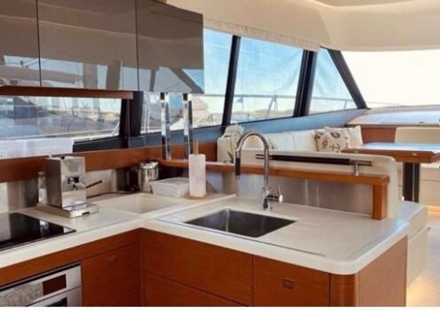 Prestige 550 Fly | Rock