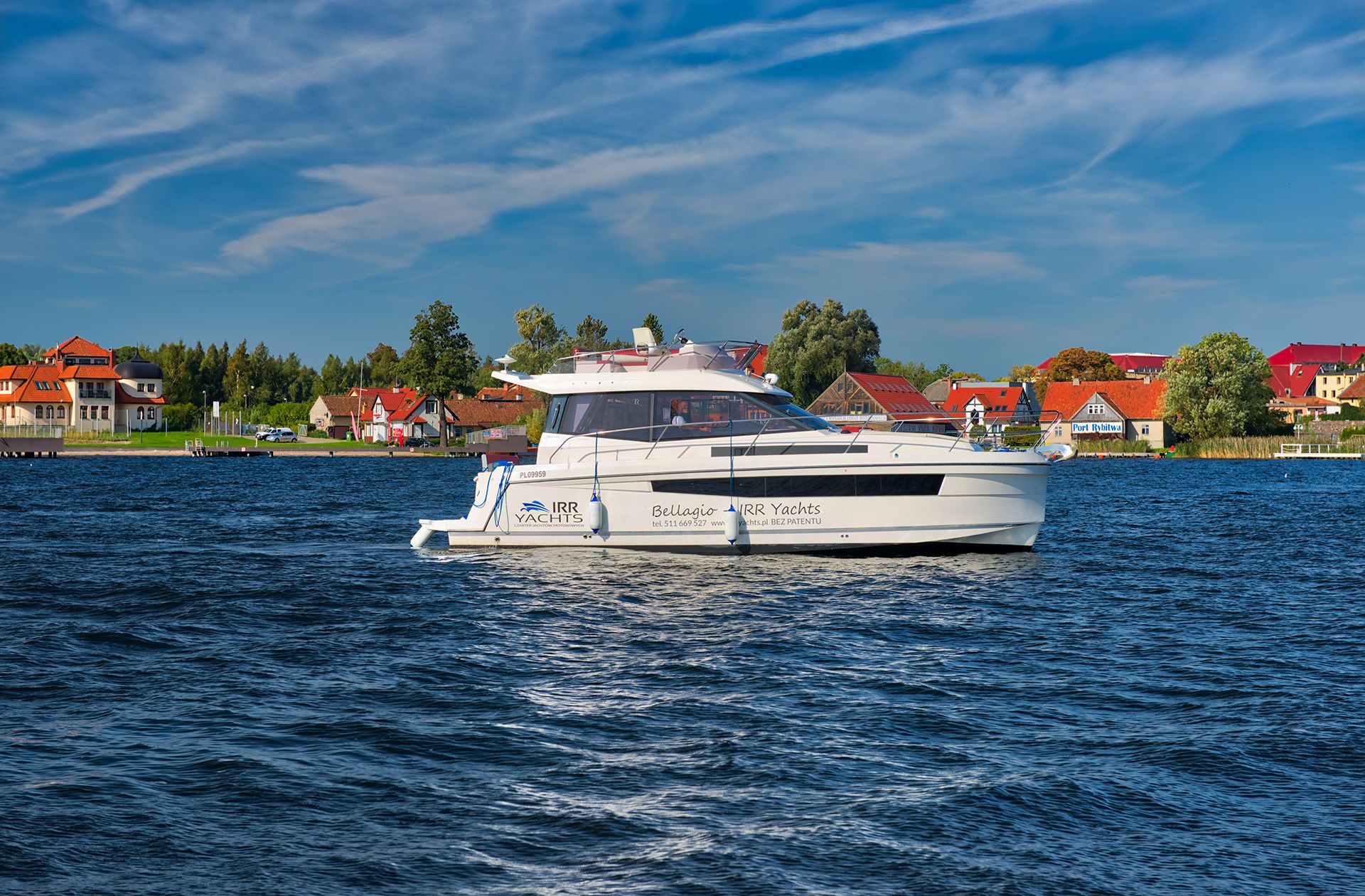 Platinum 989 Flybridge | Bellagio