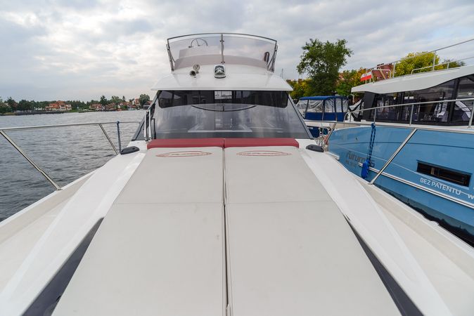 Platinum 989 Flybridge | Bellagio