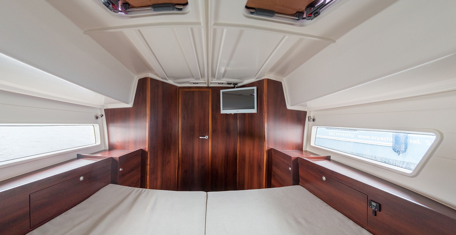 Platinum 989 Flybridge | Bellagio