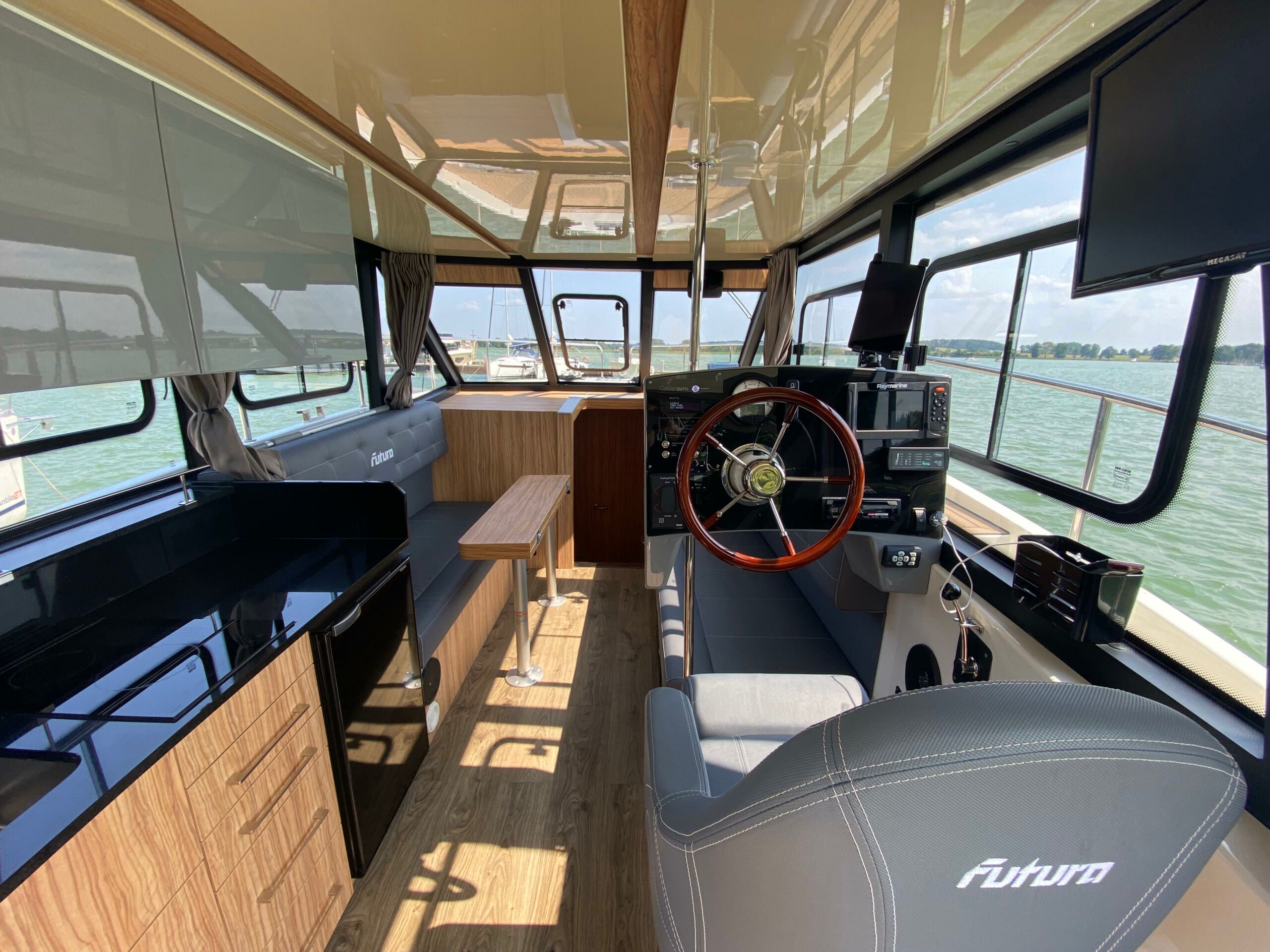 Cobra Yachts 40 | Gold