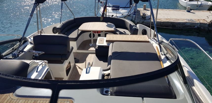 Bavaria Deep Blue 46 | La Onda