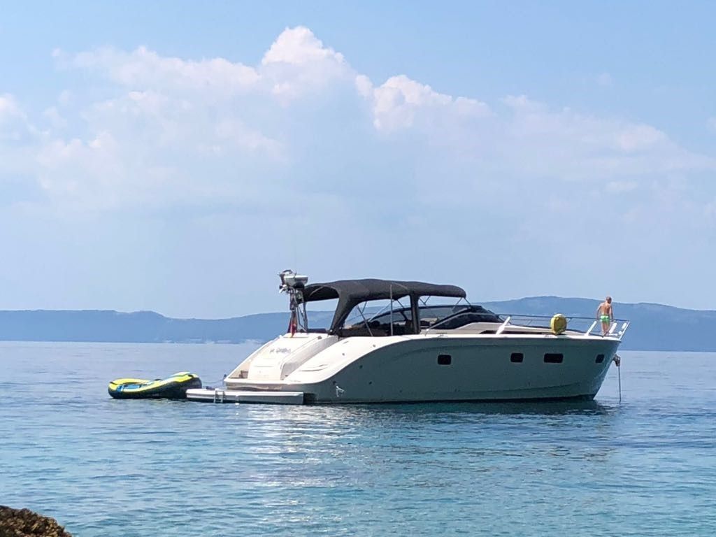 Bavaria Deep Blue 46 | La Onda