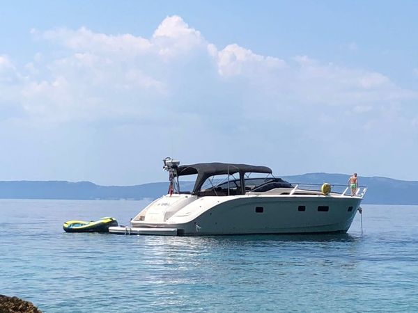 Bavaria Deep Blue 46 | La Onda