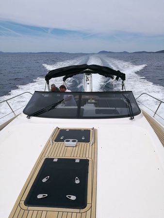 Bavaria Deep Blue 46 | La Onda