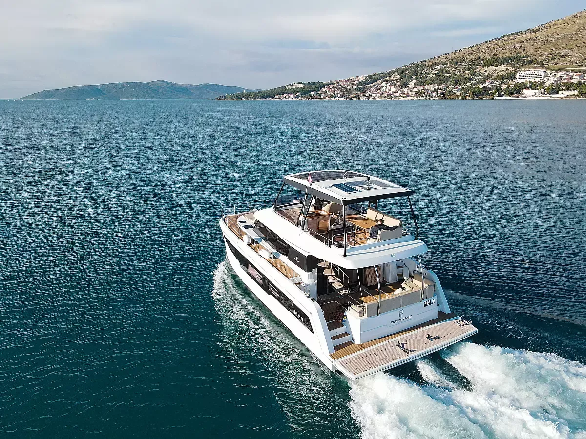 Fountaine Pajot MY 5 | Mala