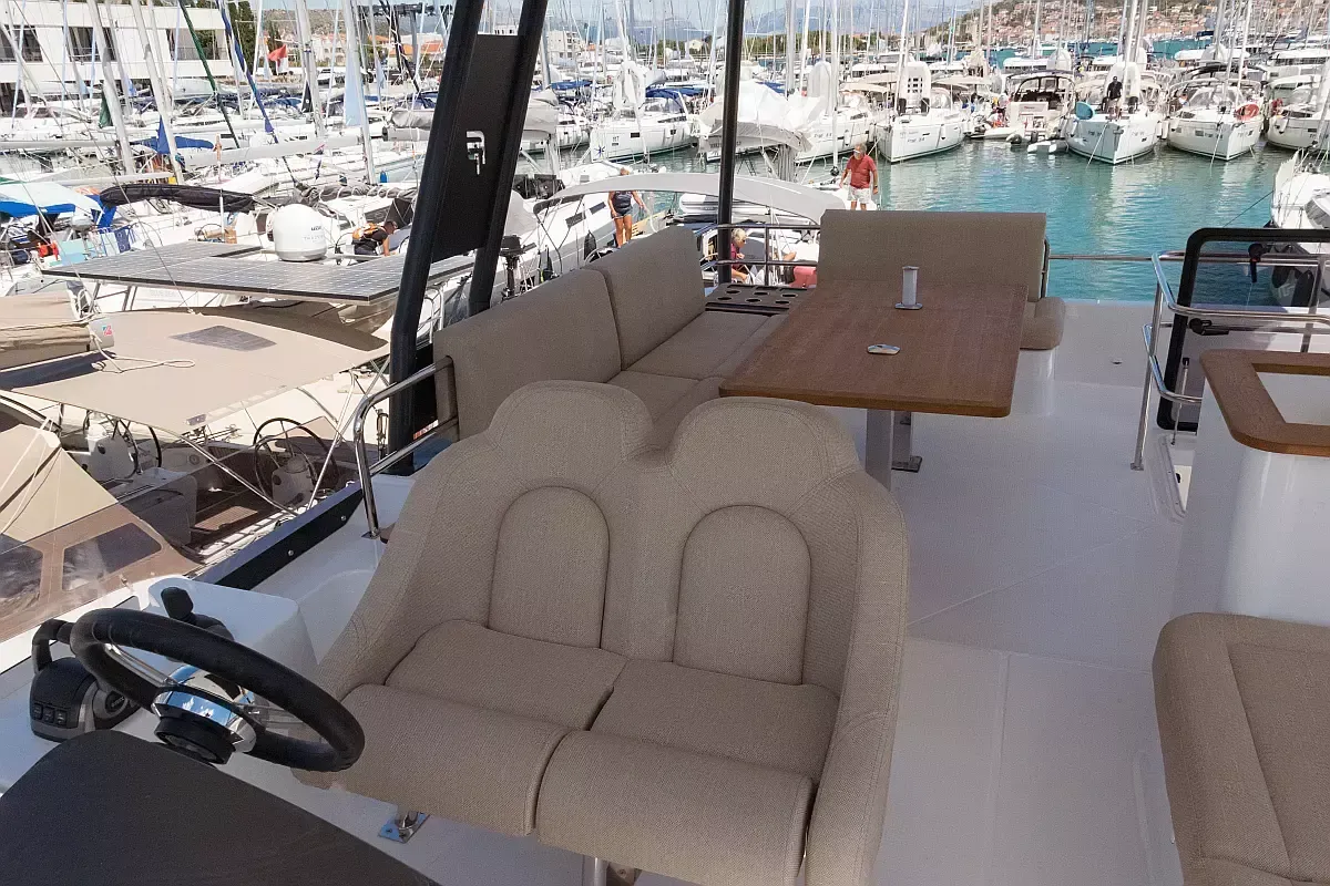 Fountaine Pajot MY 5 | Mala