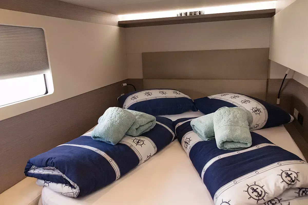 Fountaine Pajot MY 5 | Mala