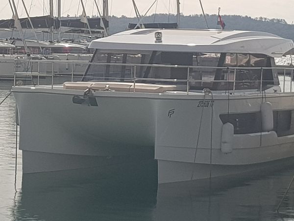 Fountaine Pajot MY 4.S | Dana
