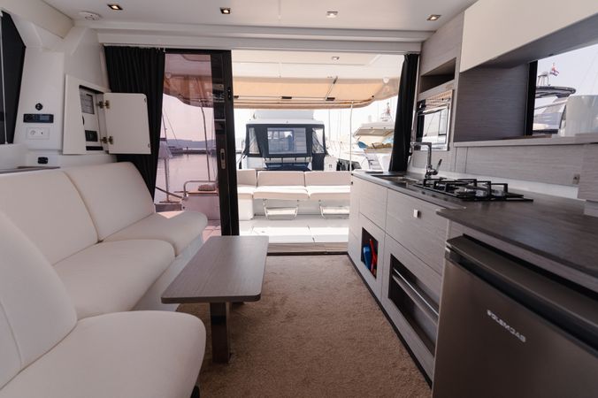 Fountaine Pajot MY 4.S | Dana