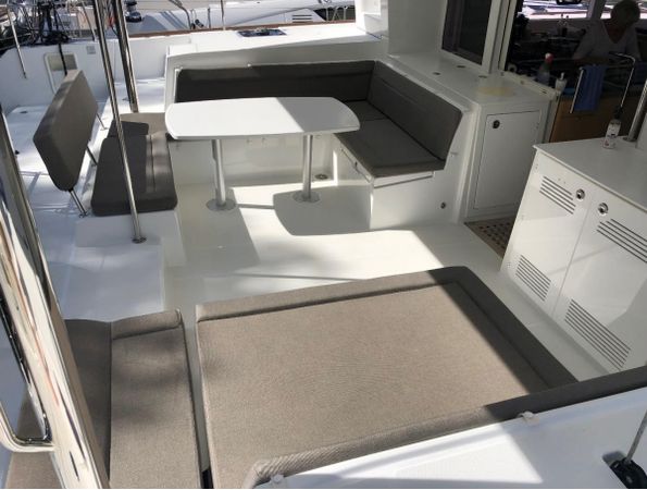 Lagoon 450 F | Saelma