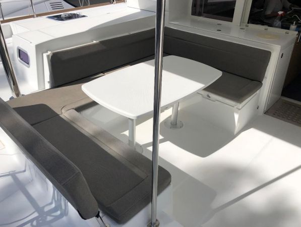 Lagoon 450 F | Saelma