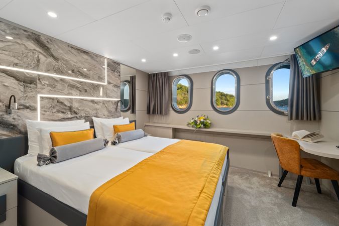 Custom Built 48 | Freedom