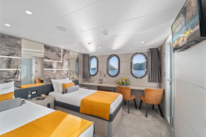 Custom Built 48 | Freedom