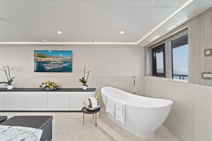 Custom Built 48 | Freedom