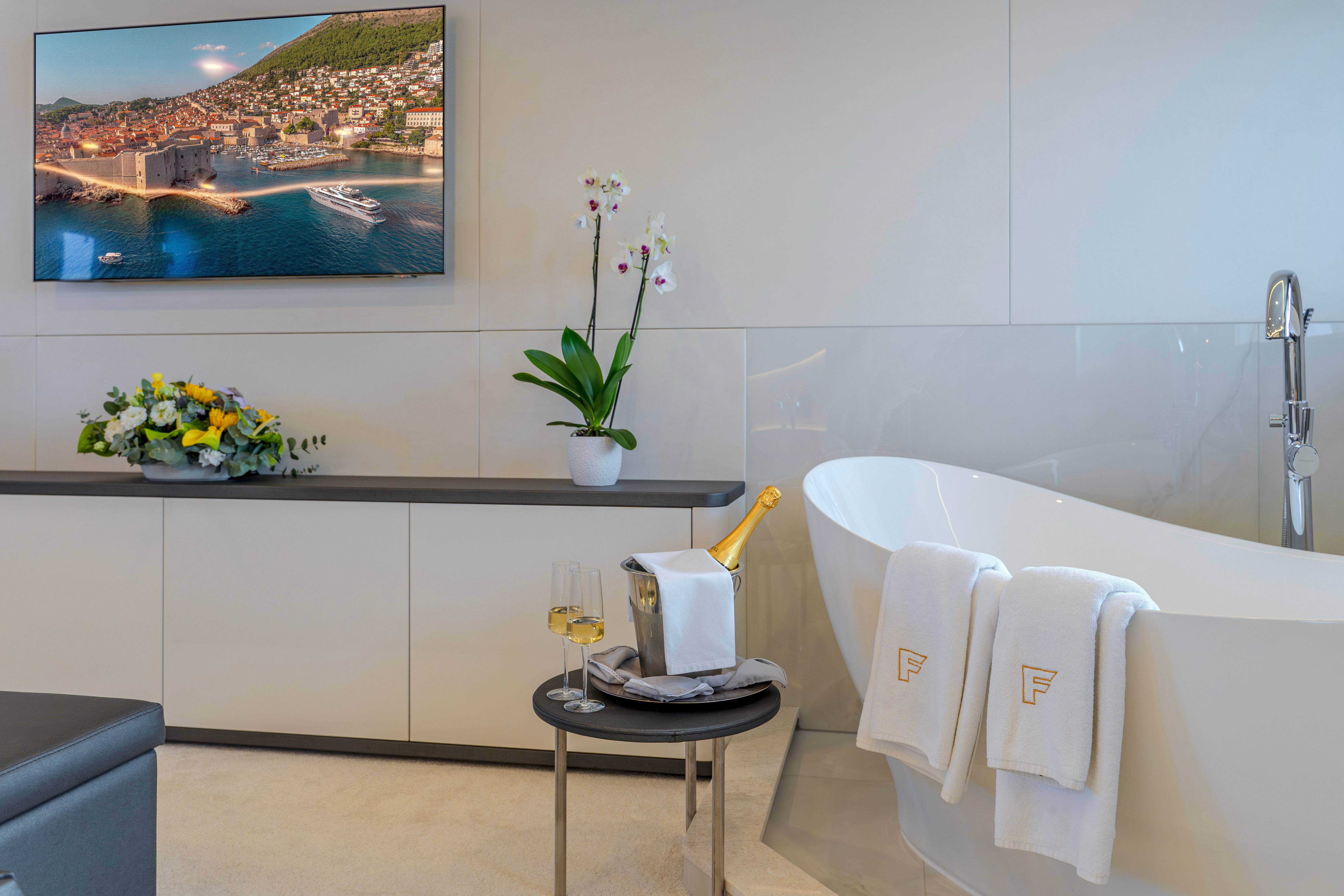 Custom Built 48 | Freedom