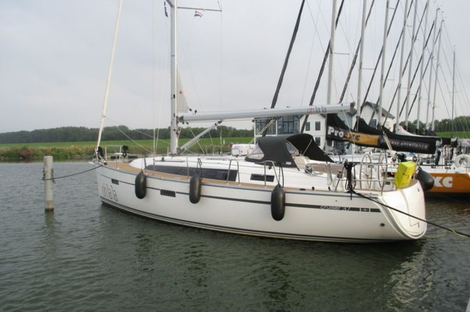 Bavaria Cruiser 37 | Ohlala