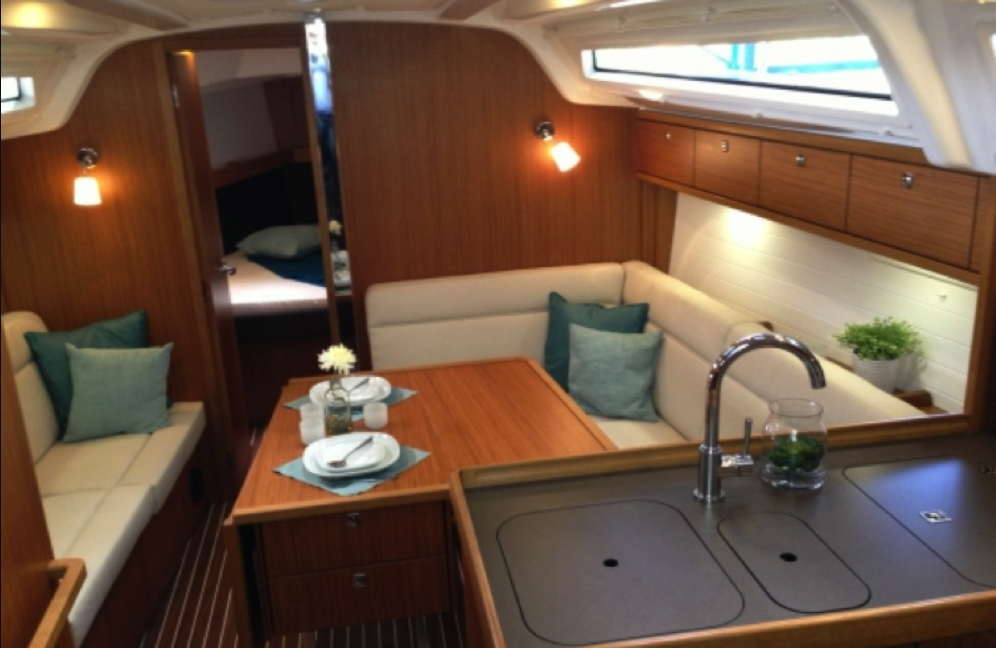 Bavaria Cruiser 37 | Ohlala