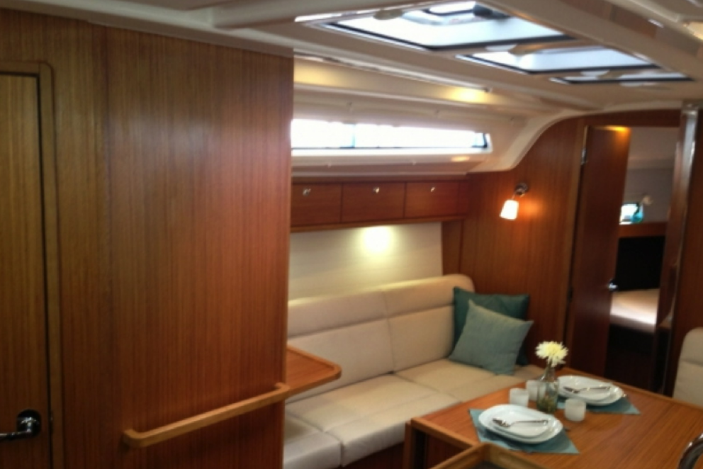 Bavaria Cruiser 37 | Ohlala