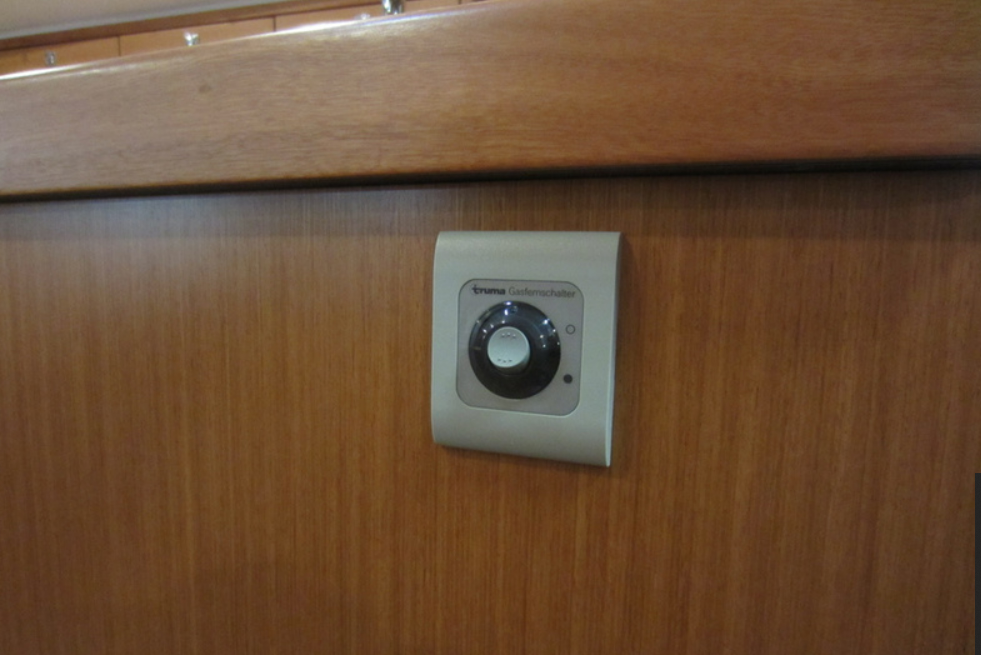 Bavaria Cruiser 37 | Salute