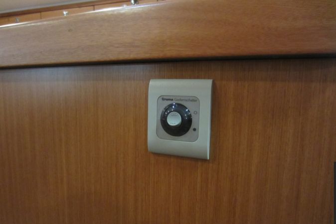 Bavaria Cruiser 37 | Salute