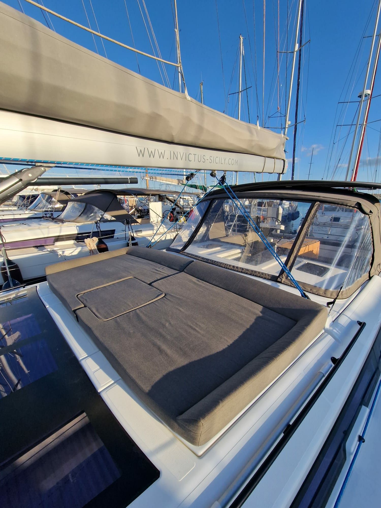 Dufour 530 | Artemide