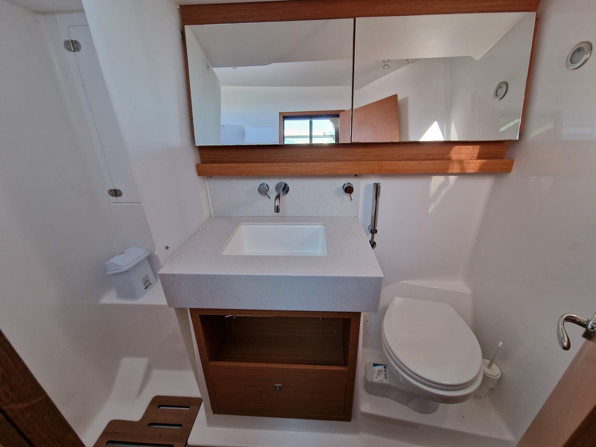 Dufour 530 | Artemide