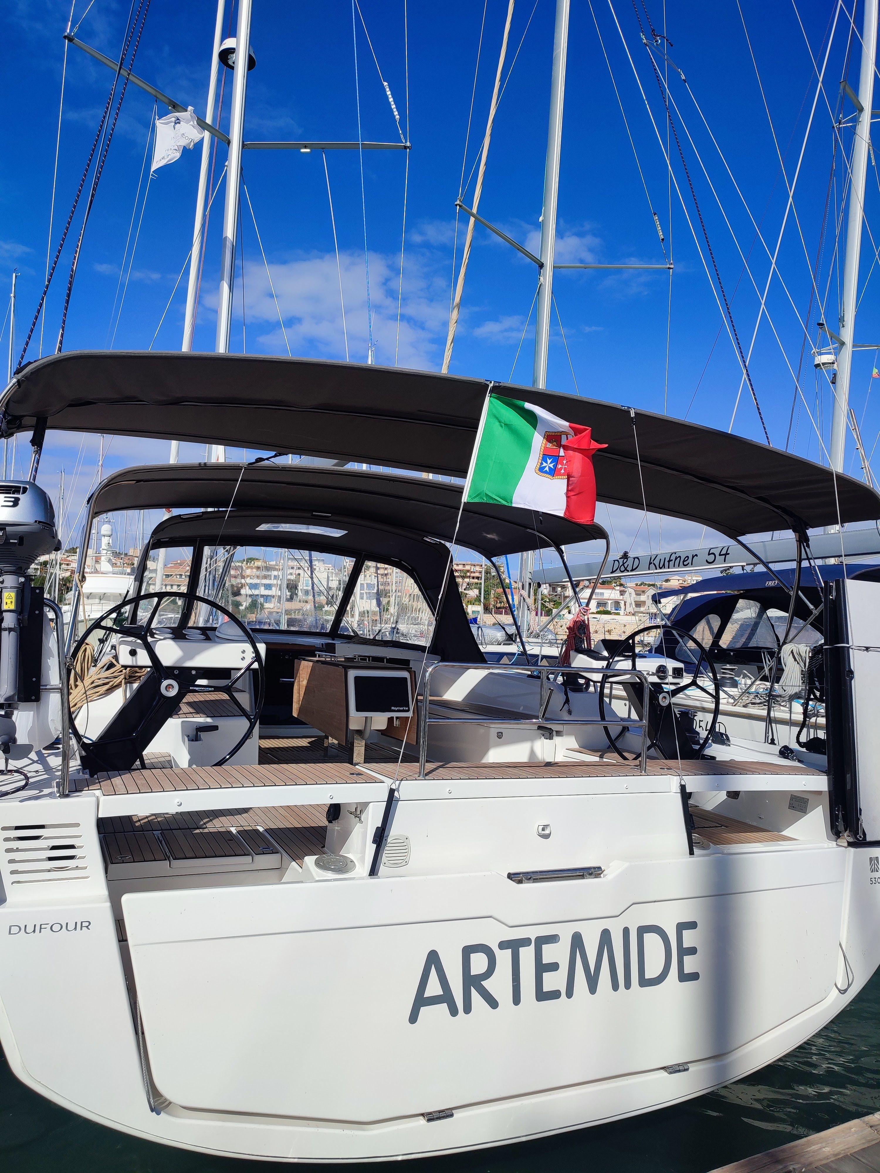 Dufour 530 | Artemide