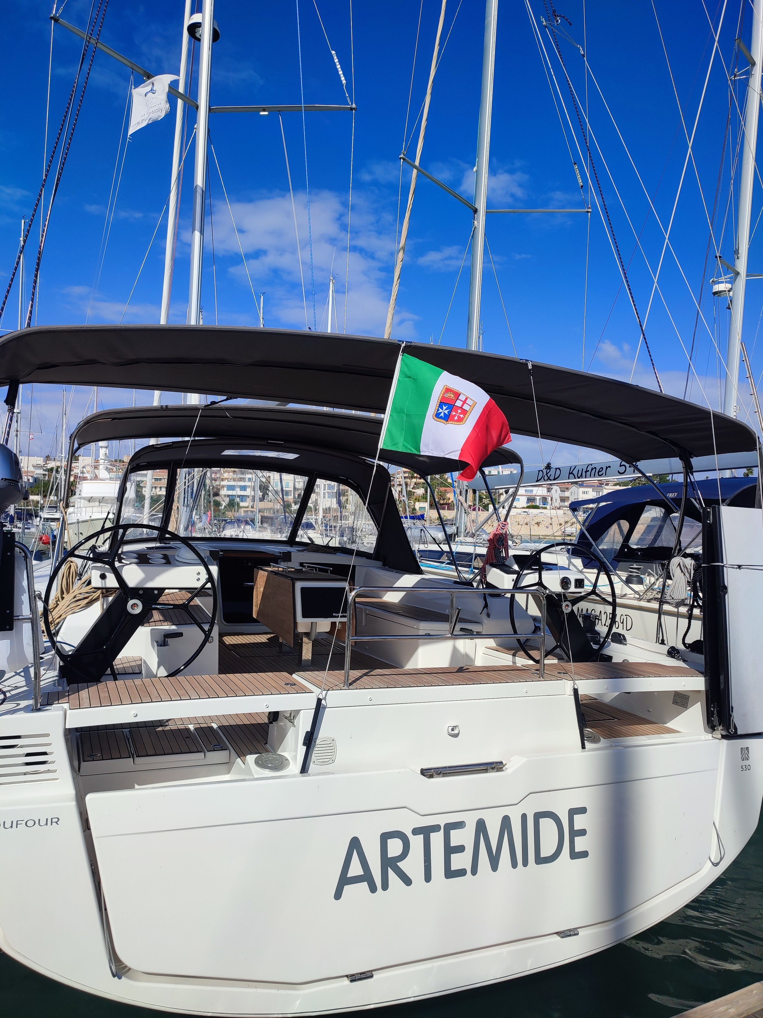 Dufour 530 | Artemide