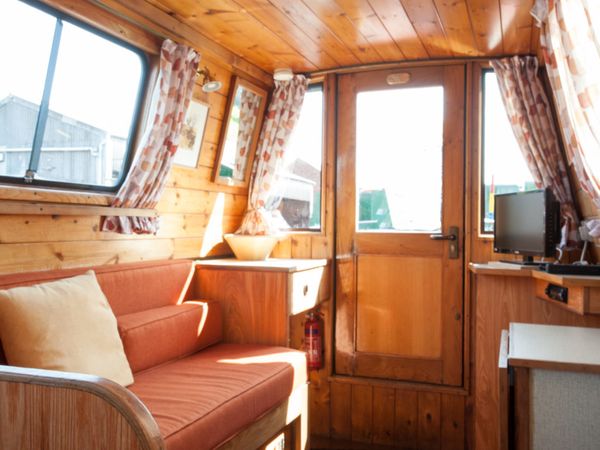 Custom Built Narrow Boat | Selene